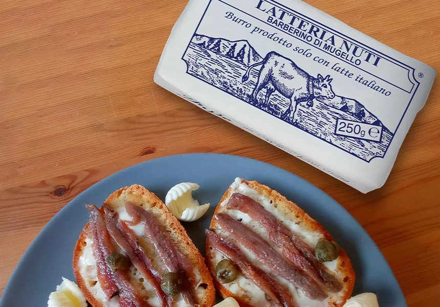 Pane burro e acciughe – articolo Latteria Nuti